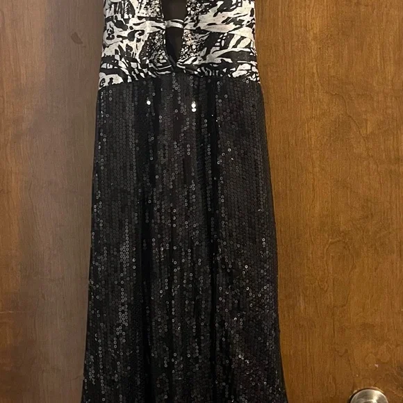 express sequin dress long sleeve Express Long Sleeve Deep V Full Sequin Dress NWT- Size S – The Saved  Collection main image 0